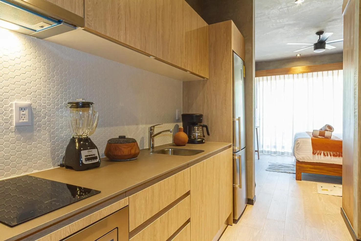 Sunny, Spacious & Amazing Amenities Tulum Apartament